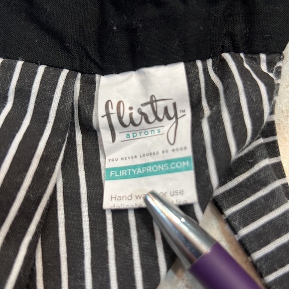 Flirty Ruffly Full Apron Long Sash Tie Black & White Floral Striped Dotted Print - Picture 5 of 6